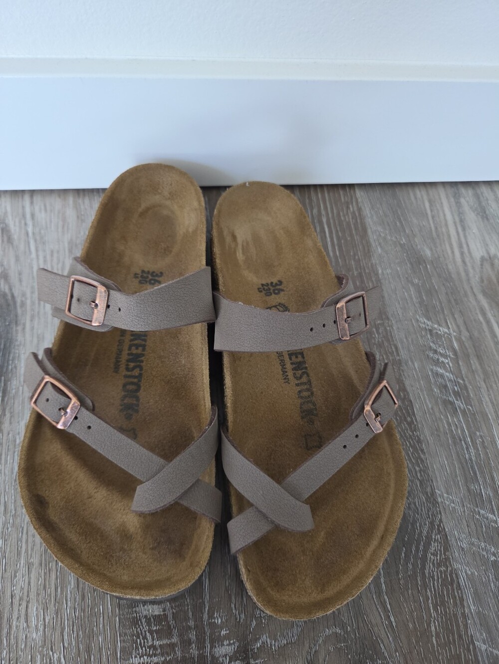 Birkenstock Mayari Sandals. Mocha.Sz 6